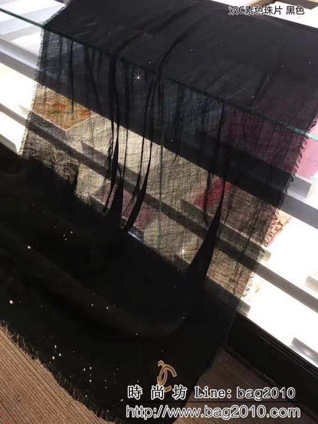 CHANEL香奈兒蓬鬆加厚款 雙C素色珠片羊絨長圍巾 LLWJ6048